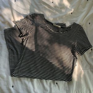 BLACK & WHITE STRIPED T-SHIRT DRESS